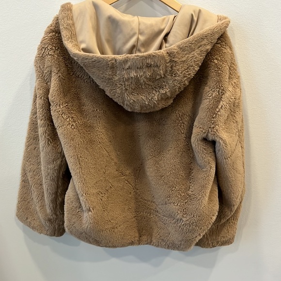 Forever 21 Brown Fur Zip up Hooded Cropped Teddy Jacket - Picture 5 of 5